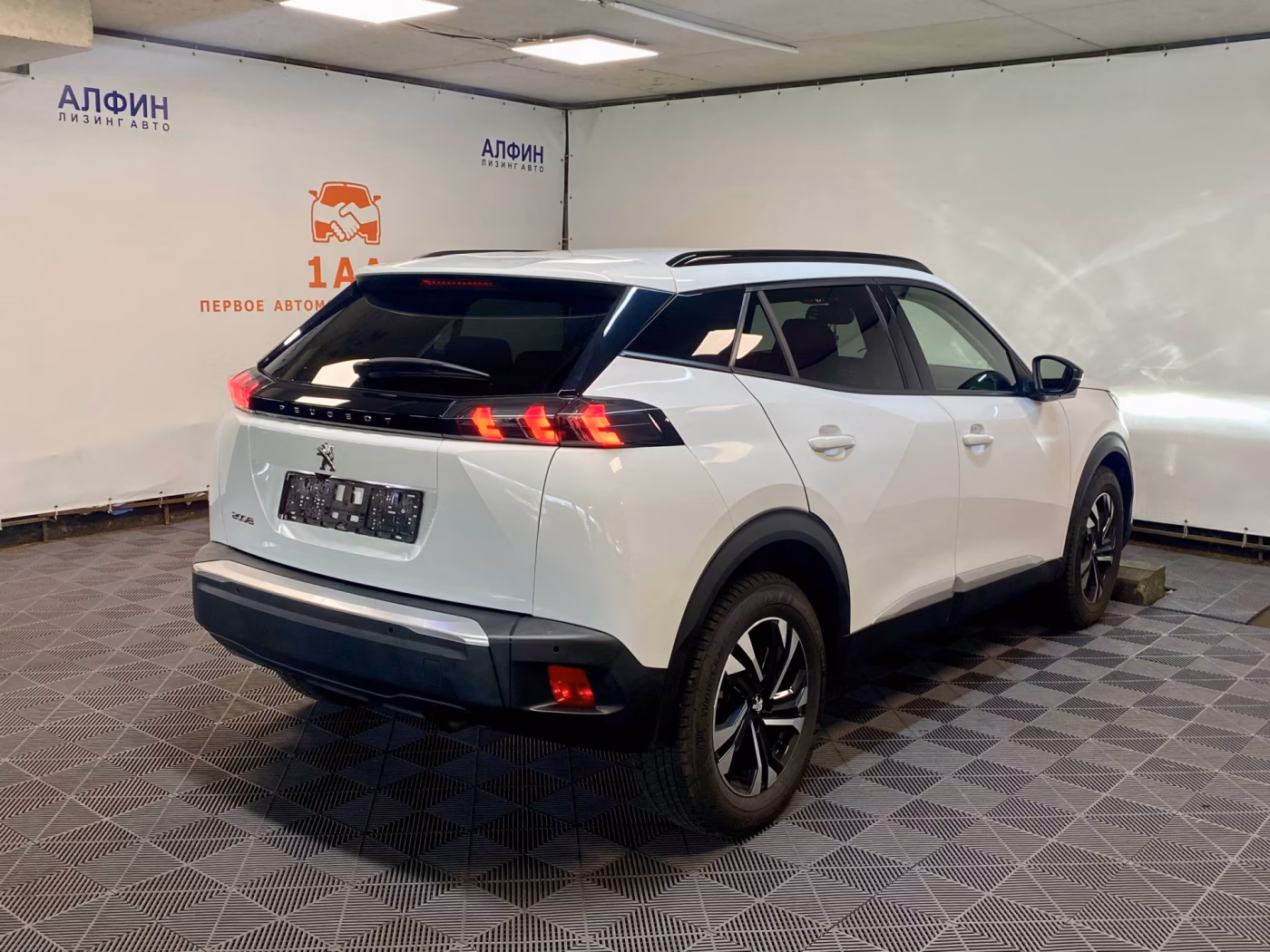 Peugeot 2008 фото 3