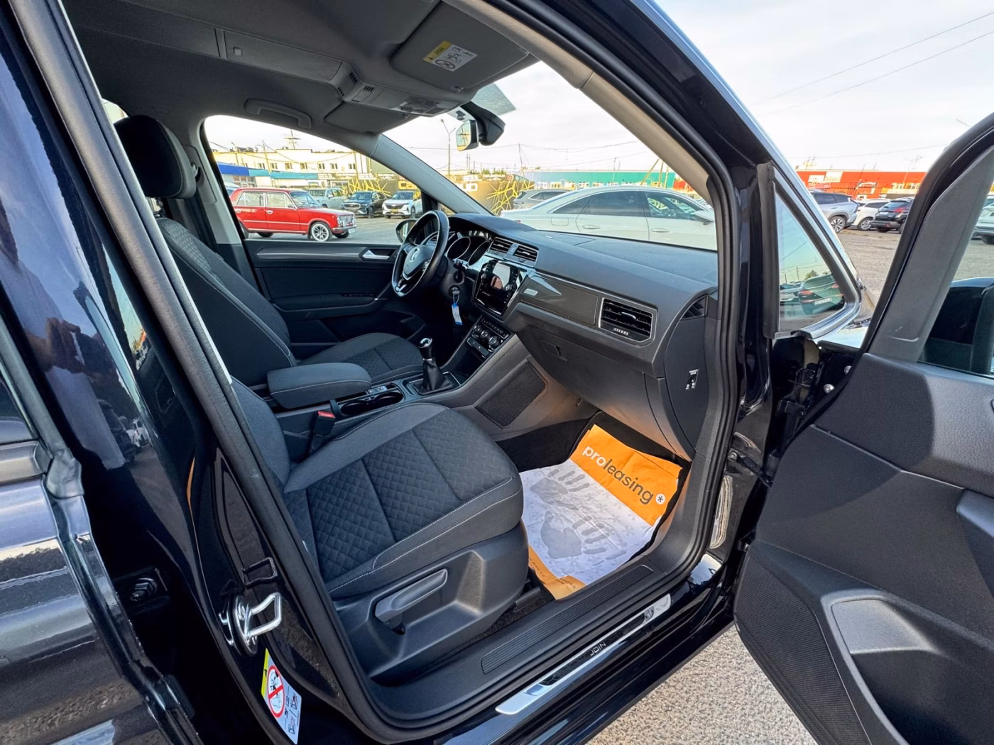 Volkswagen Touran фото 8