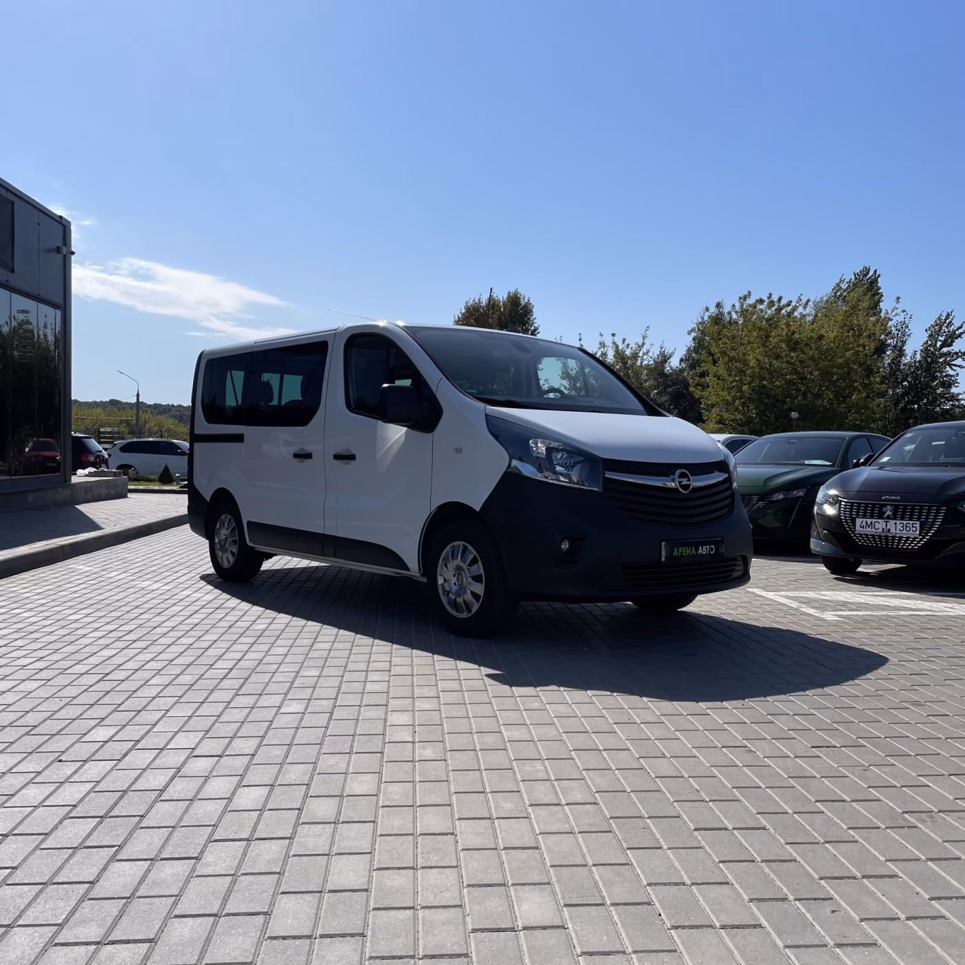 Opel Vivaro фото 3