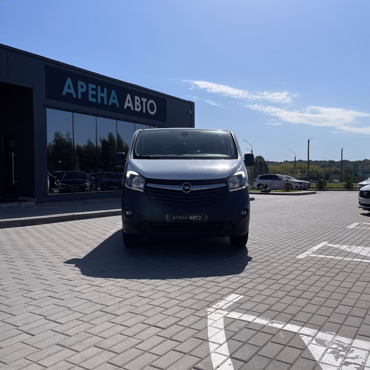 Opel Vivaro фото 2