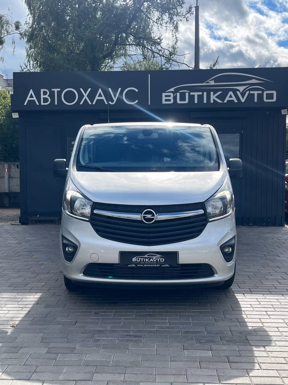 Opel Vivaro фото 2