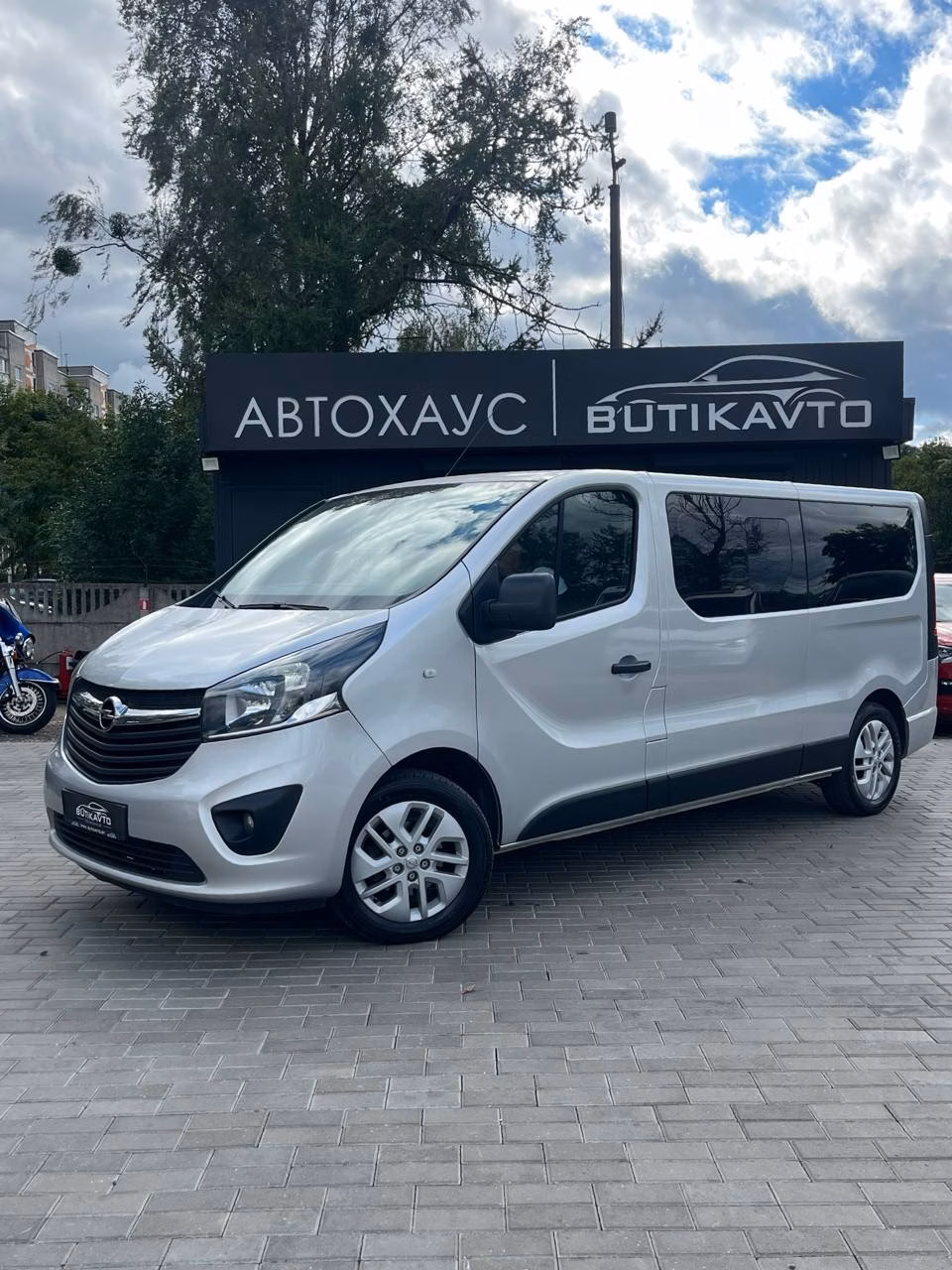 Opel Vivaro фото 3
