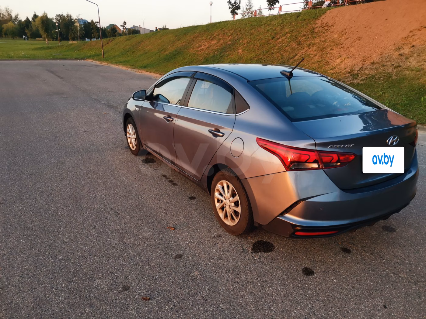 Hyundai Accent фото 4