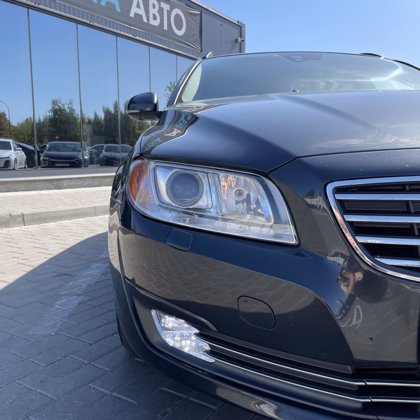 Volvo V70 фото 8