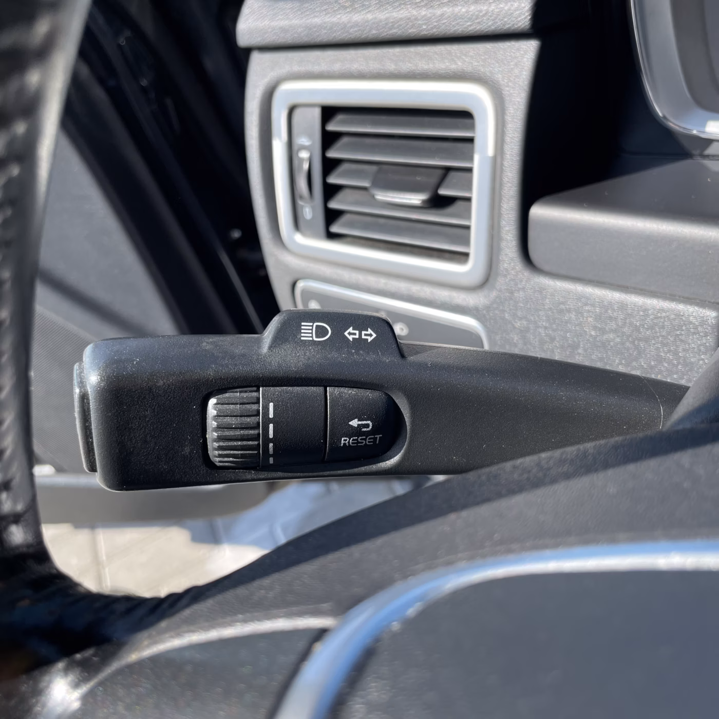 Volvo V70 фото 14