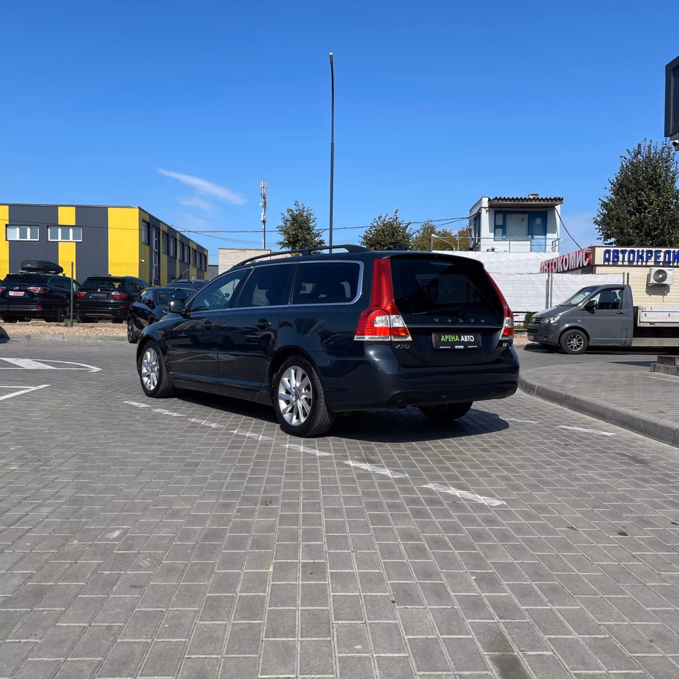 Volvo V70 фото 6