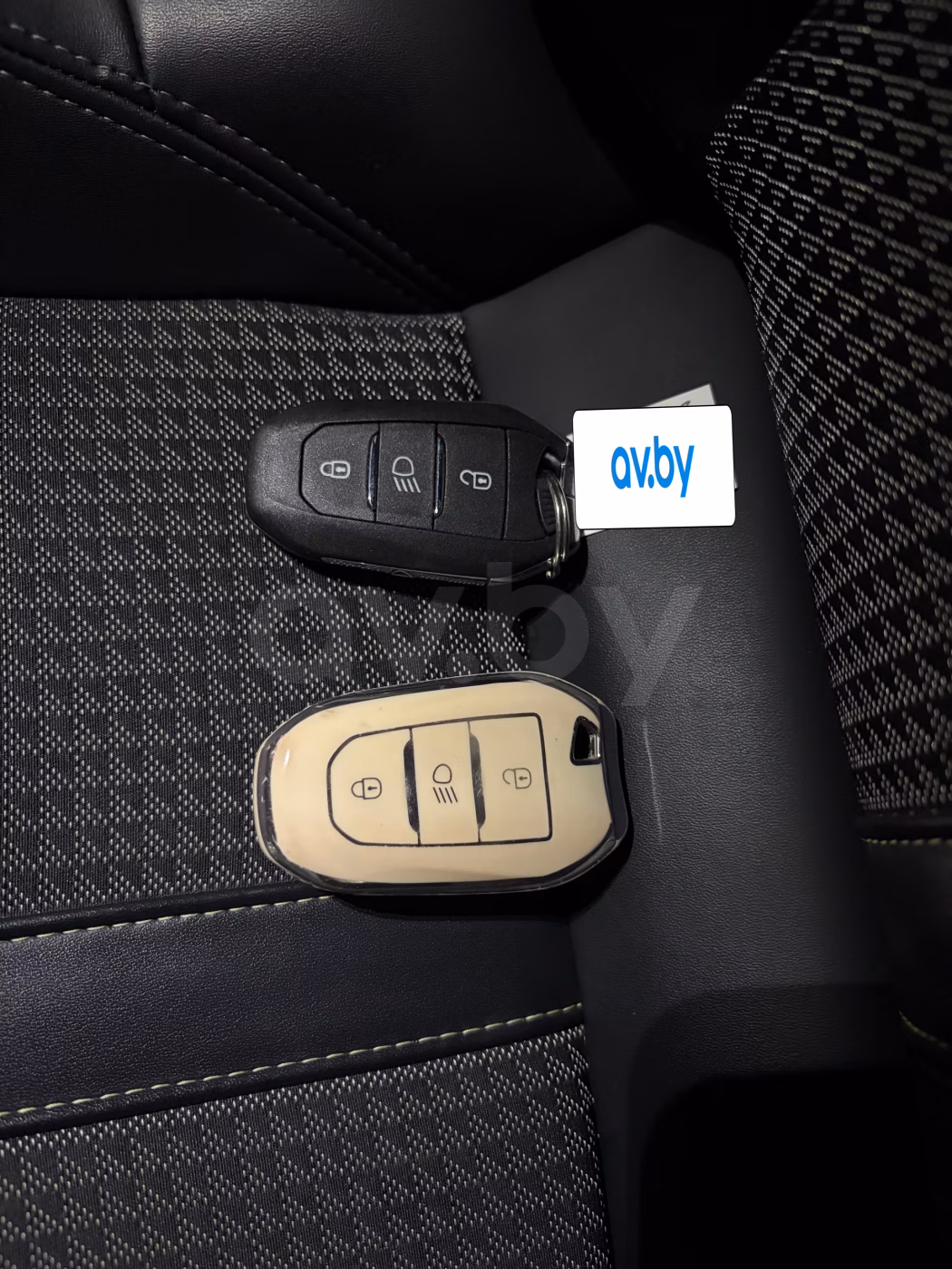 Peugeot 2008 фото 17