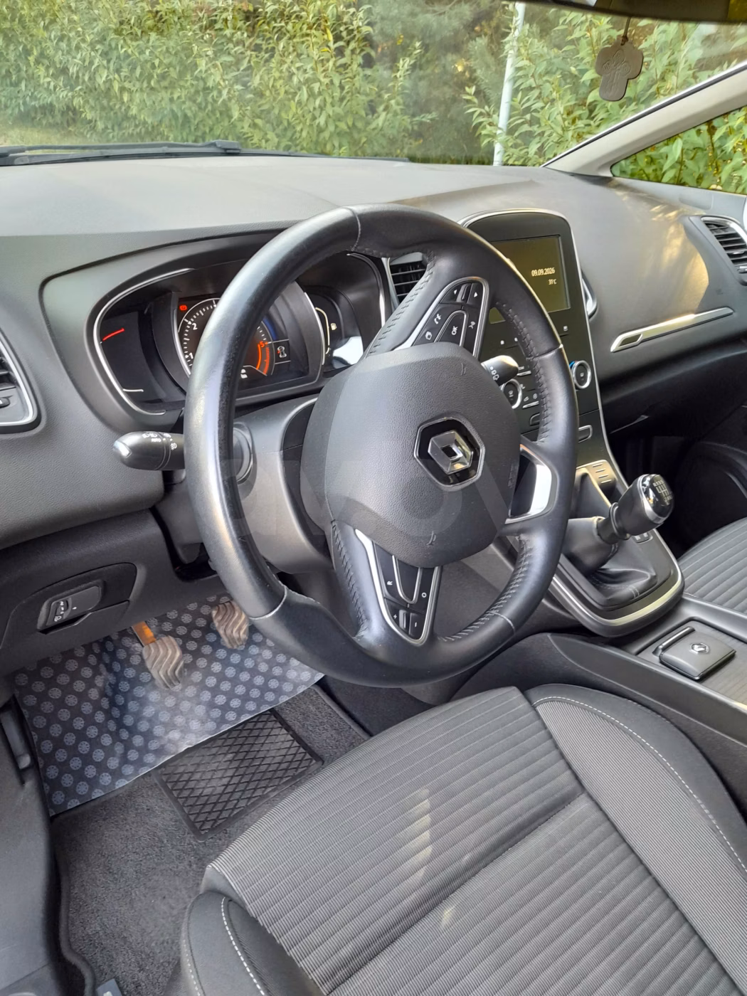 Renault Grand Scenic фото 7
