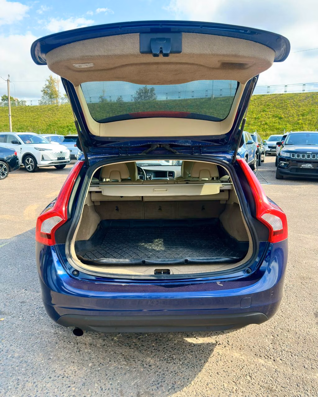 Volvo V60 фото 19