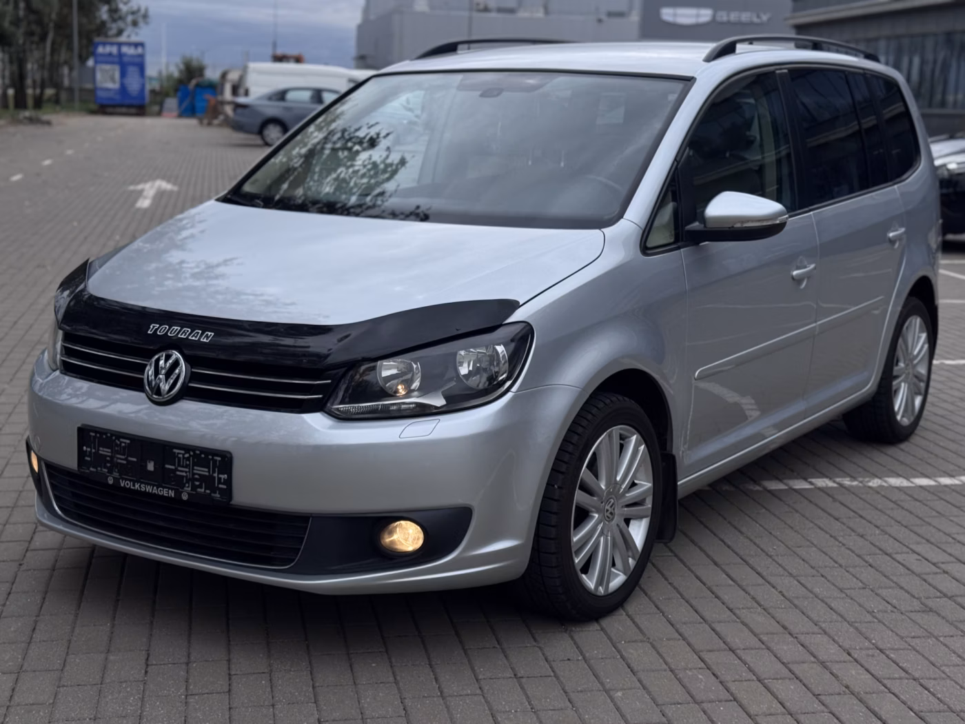 Volkswagen Touran фото 4