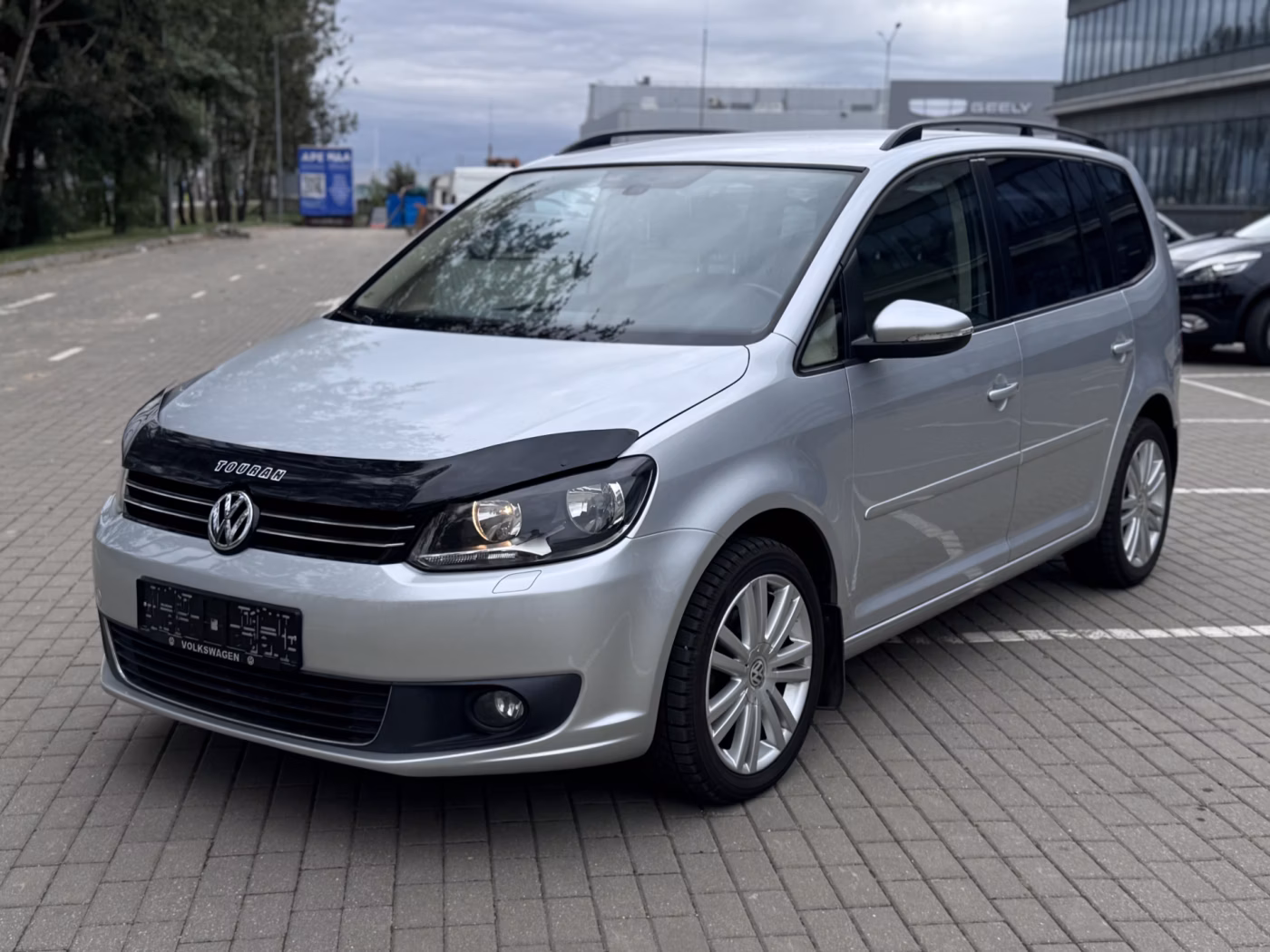 Volkswagen Touran фото 3