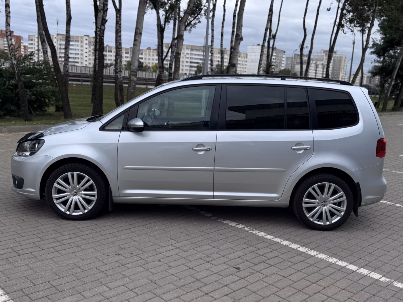 Volkswagen Touran фото 11