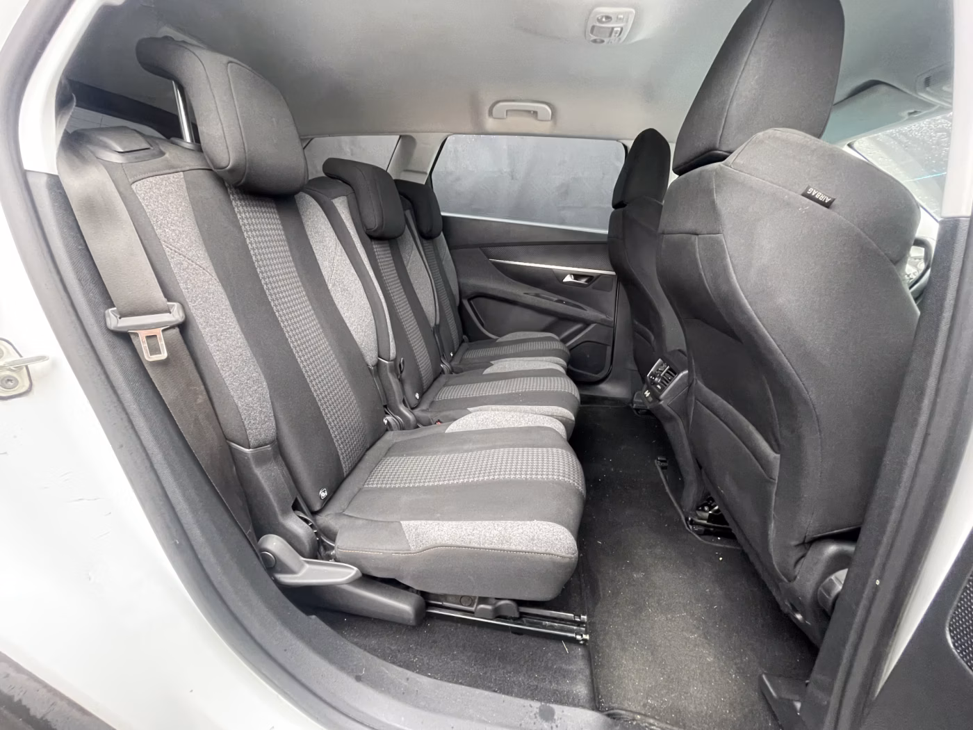 Peugeot 5008 фото 12