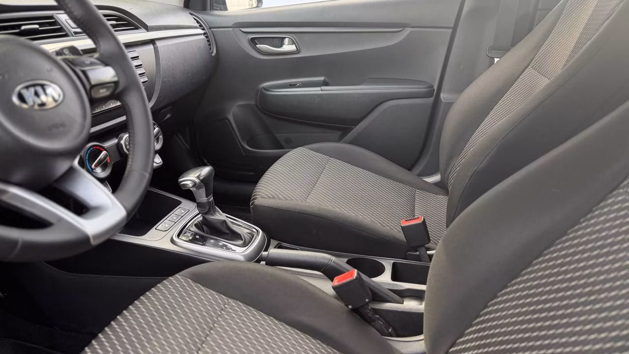 Kia Rio X (X-Line) фото 11