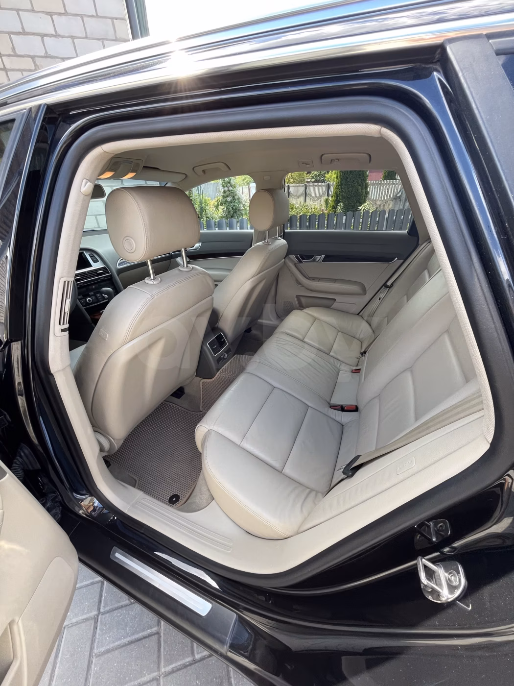 Audi A6 фото 12