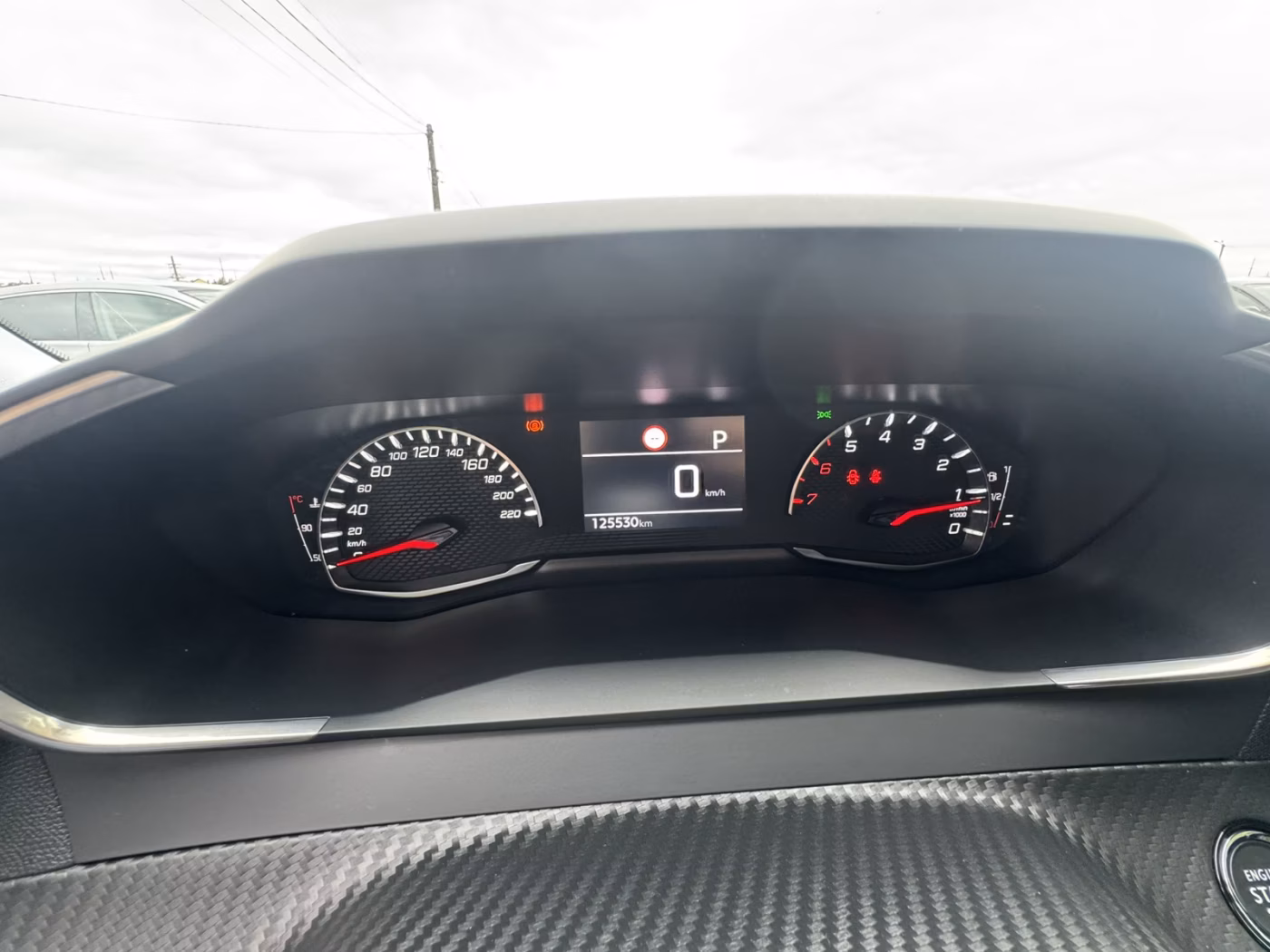 Peugeot 2008 фото 11