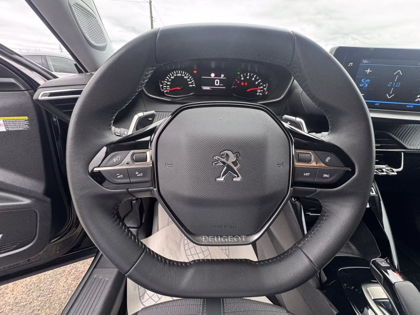 Peugeot 2008 фото 21