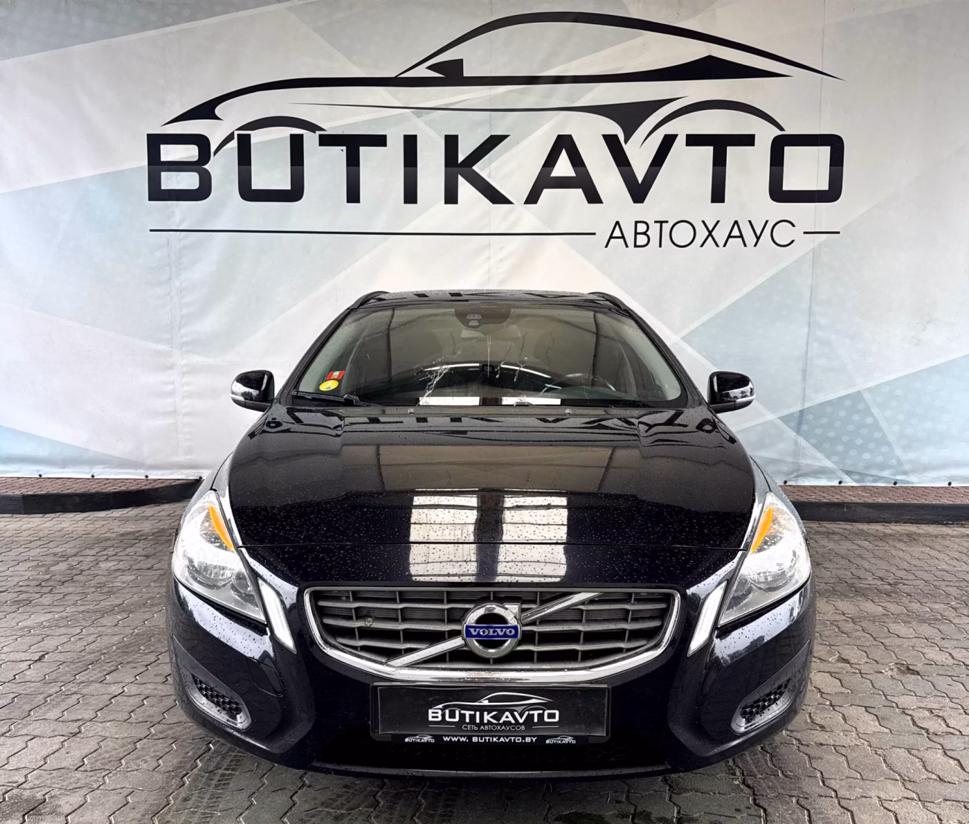 Volvo V60 фото 2