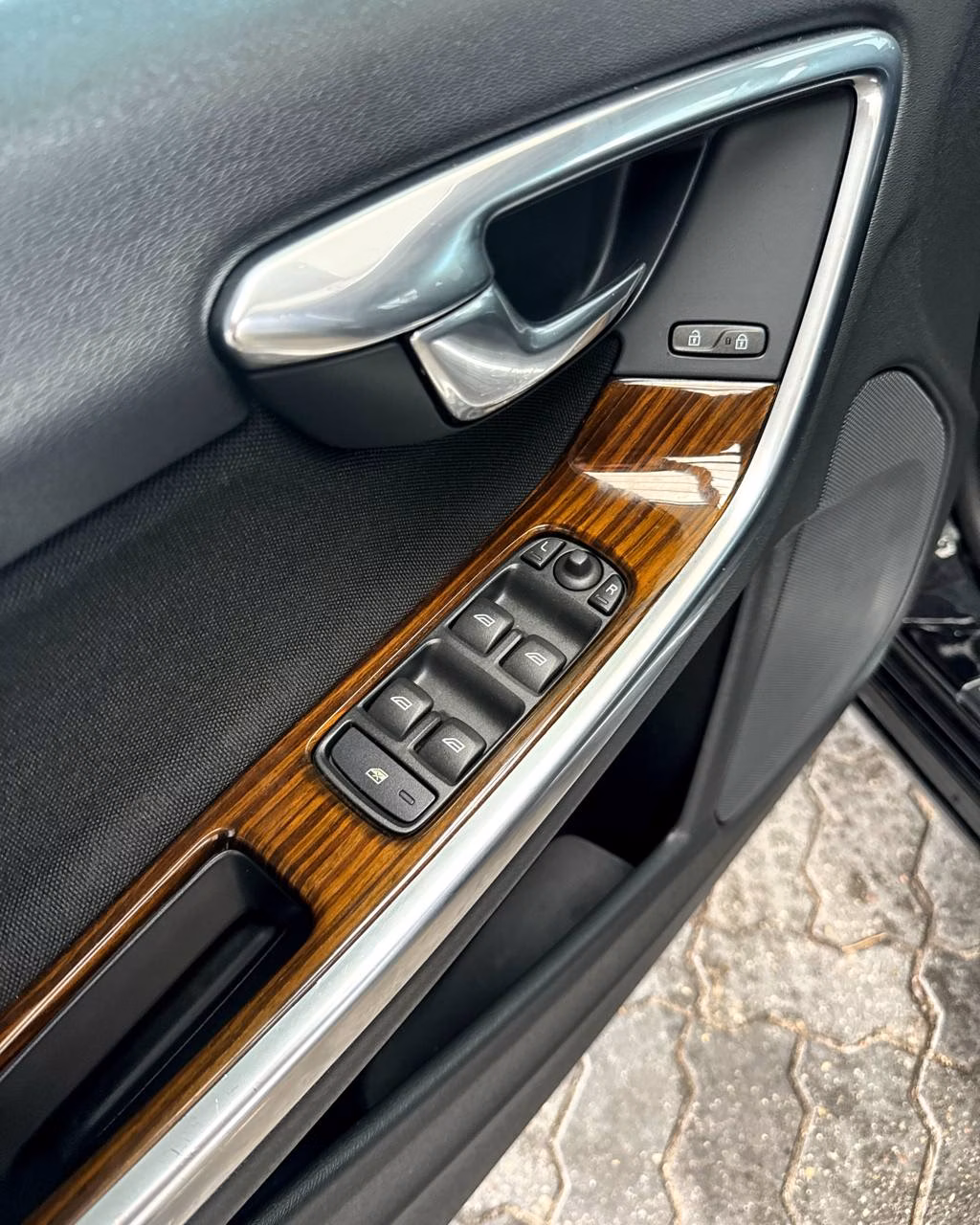 Volvo V60 фото 7
