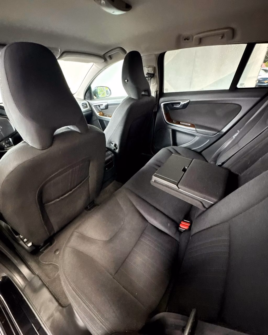 Volvo V60 фото 9