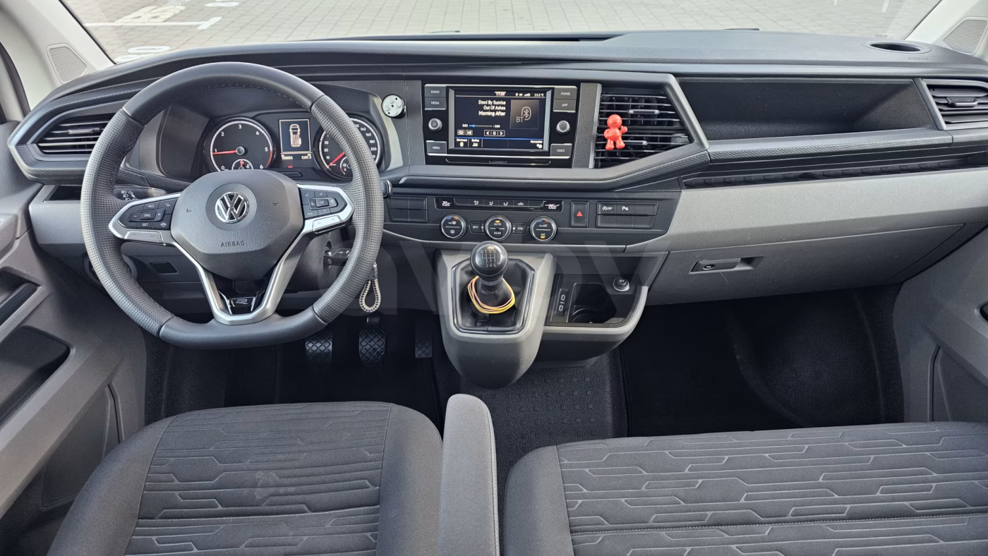 Volkswagen Caravelle фото 10