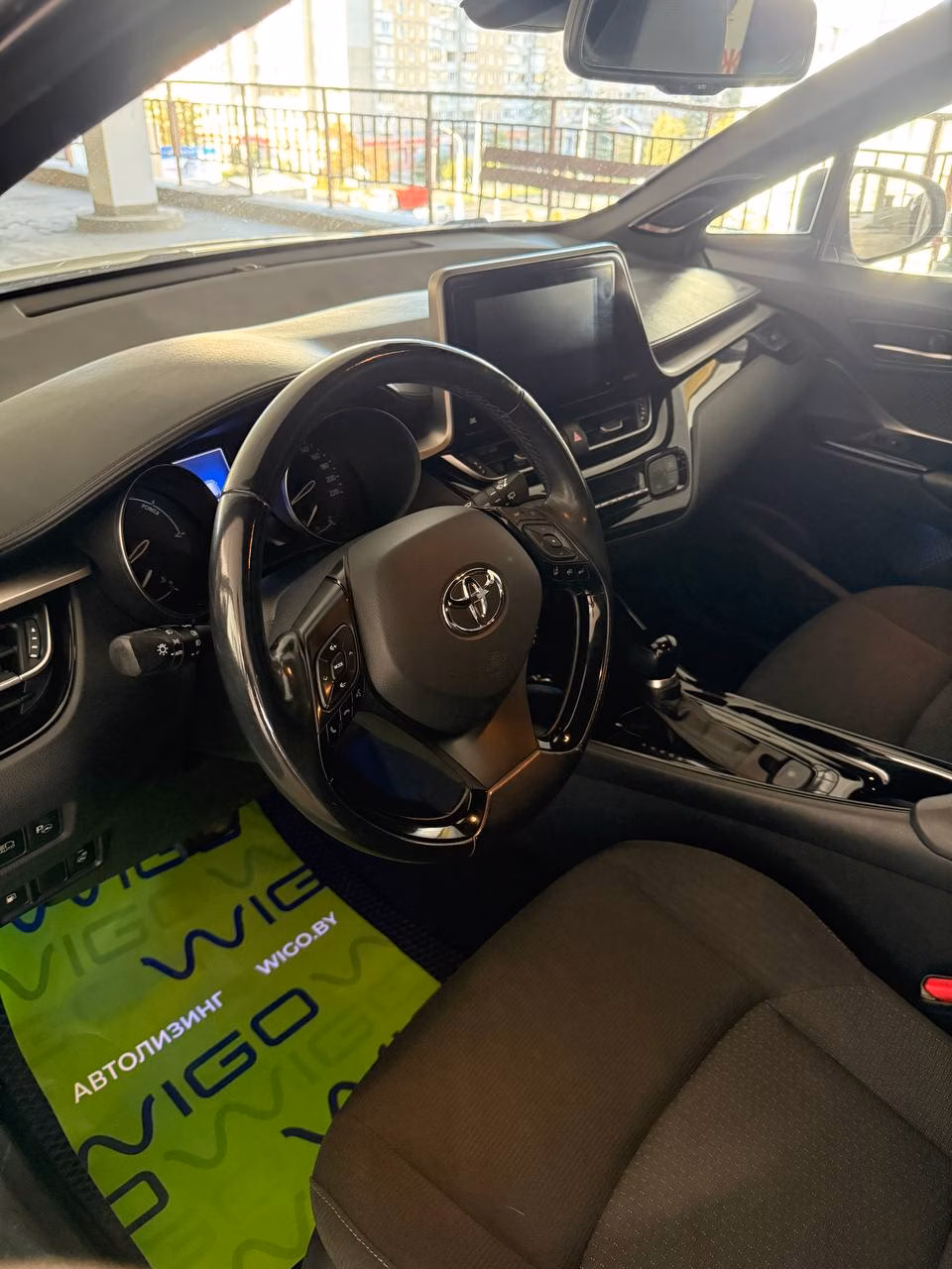 Toyota C-HR фото 8