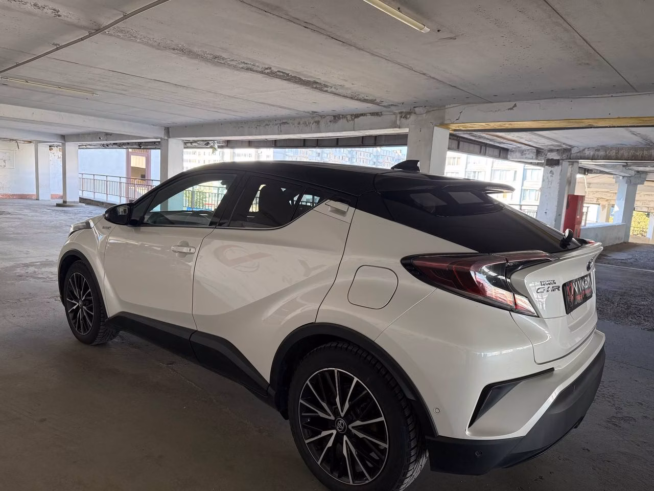 Toyota C-HR фото 5