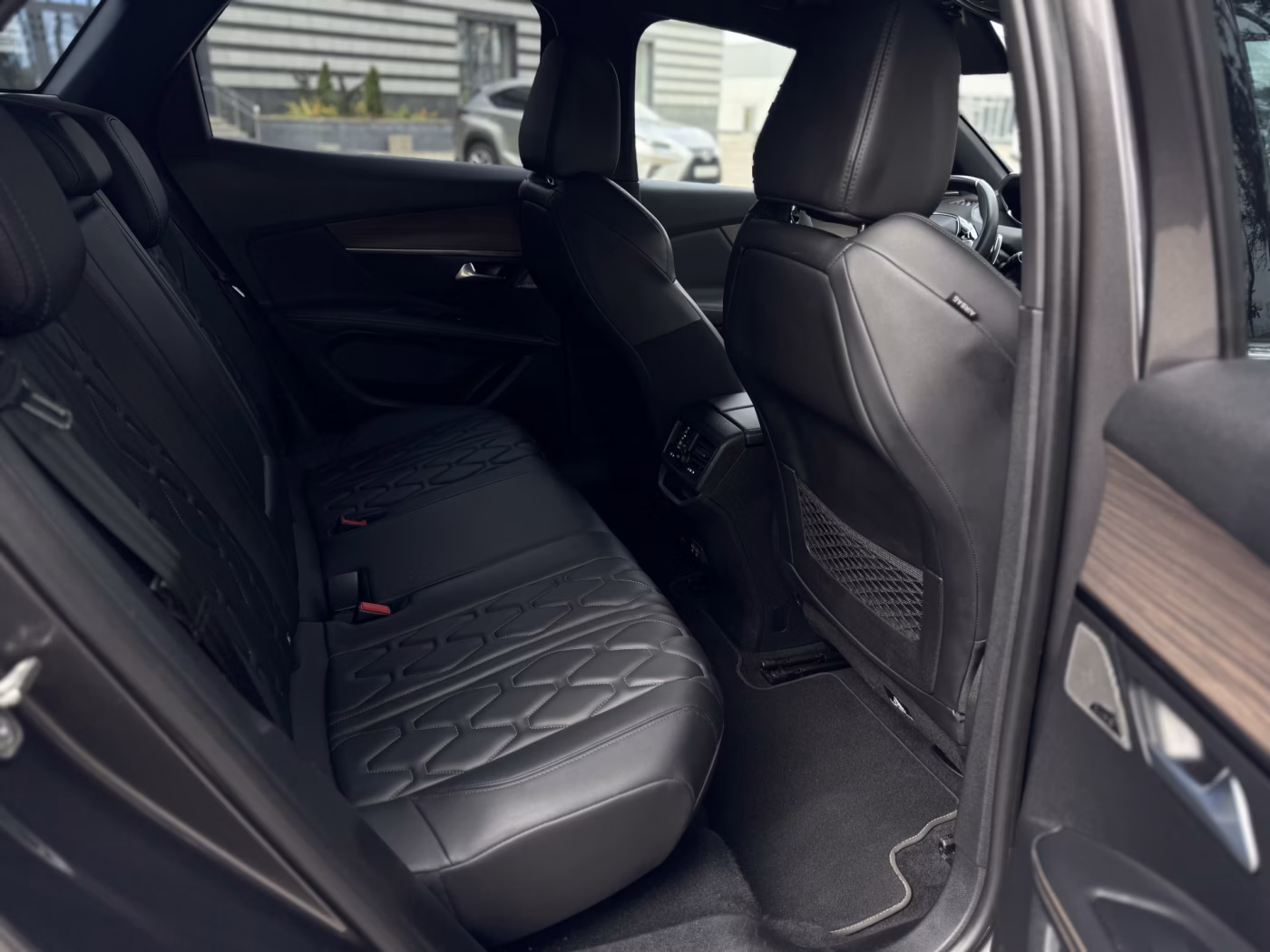 Peugeot 3008 фото 16