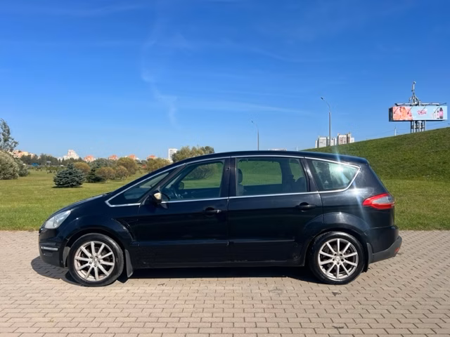 Ford S-MAX фото 8
