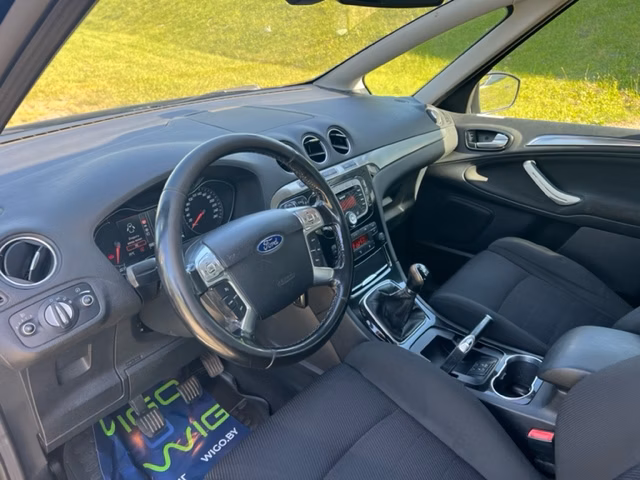Ford S-MAX фото 9