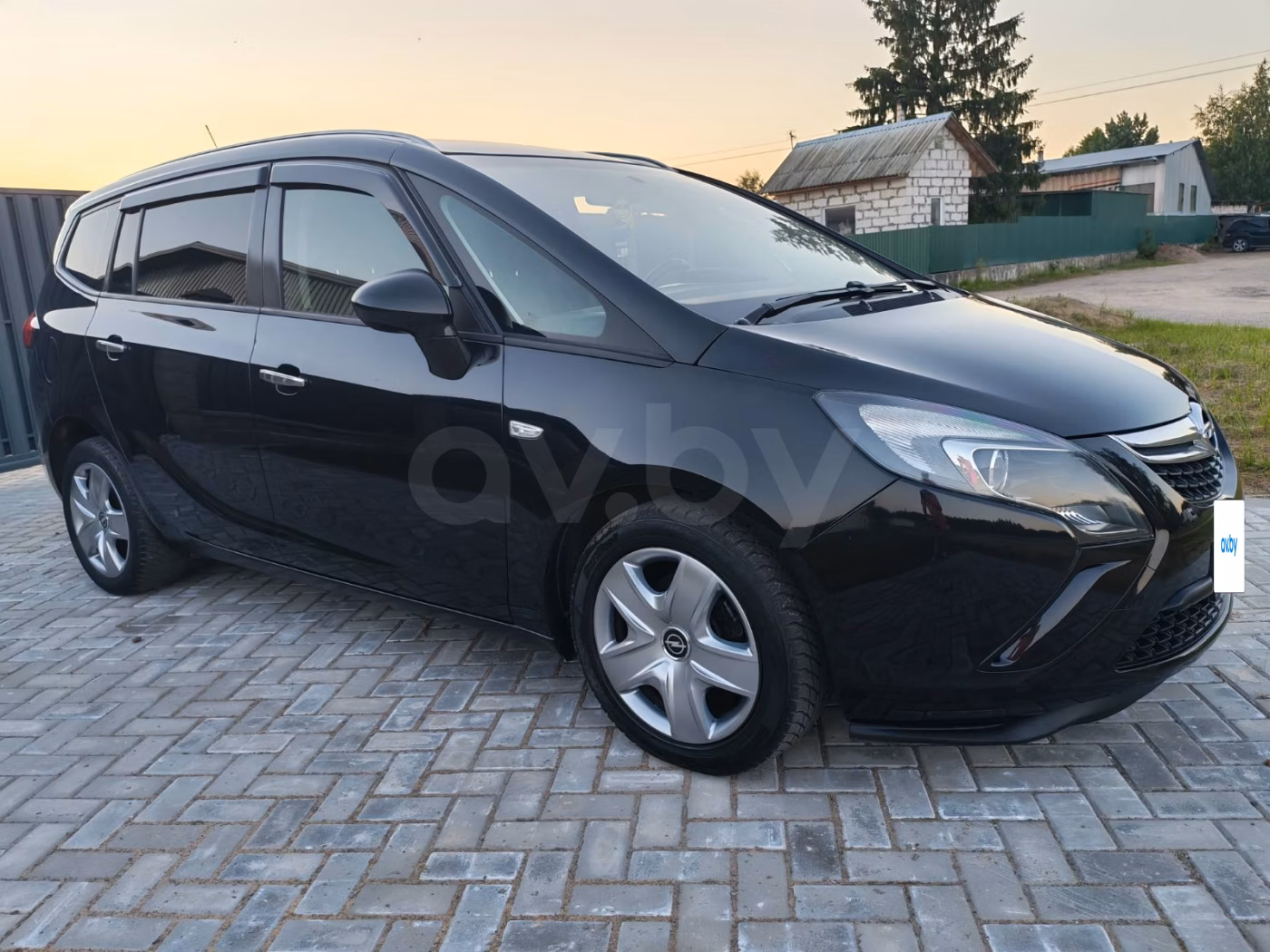 Opel Zafira фото 4
