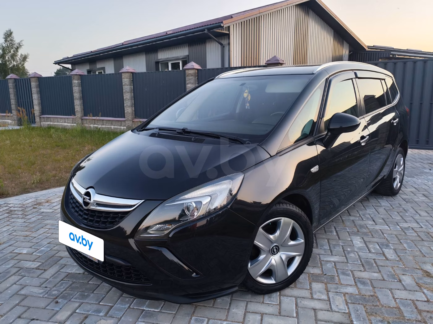 Opel Zafira фото 3