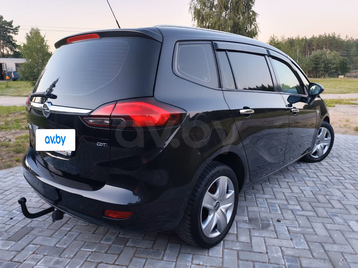 Opel Zafira фото 6