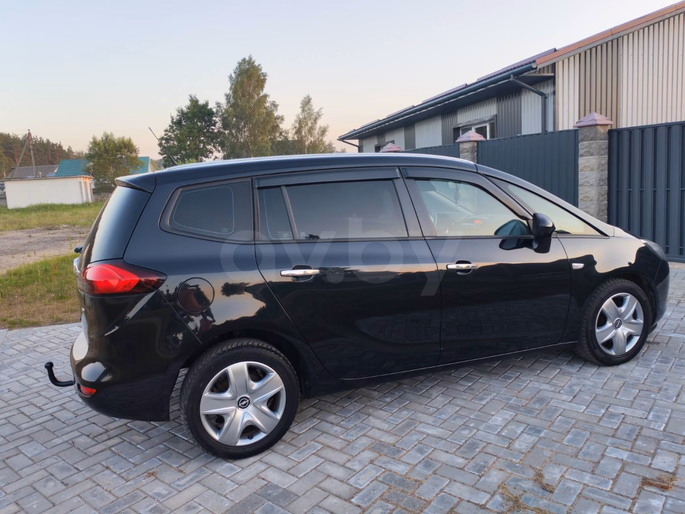 Opel Zafira фото 8