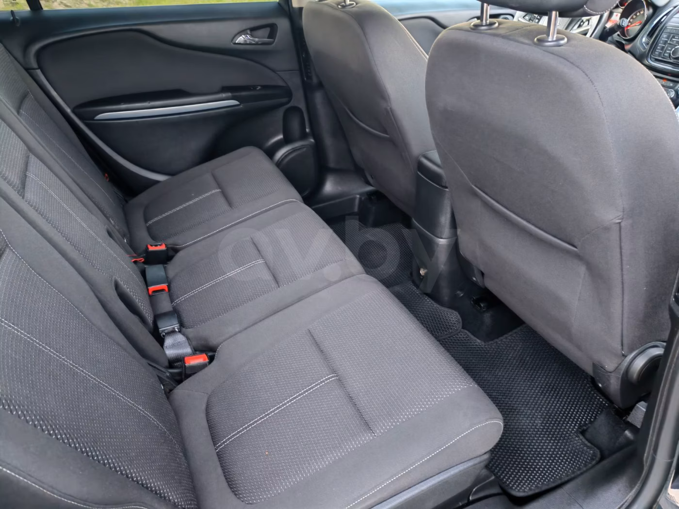 Opel Zafira фото 22