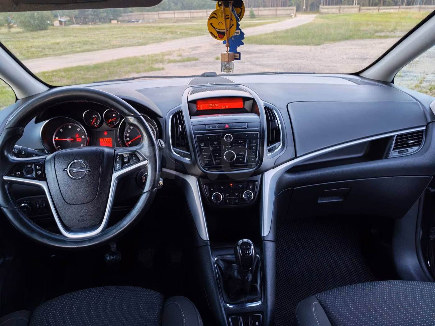 Opel Zafira фото 23
