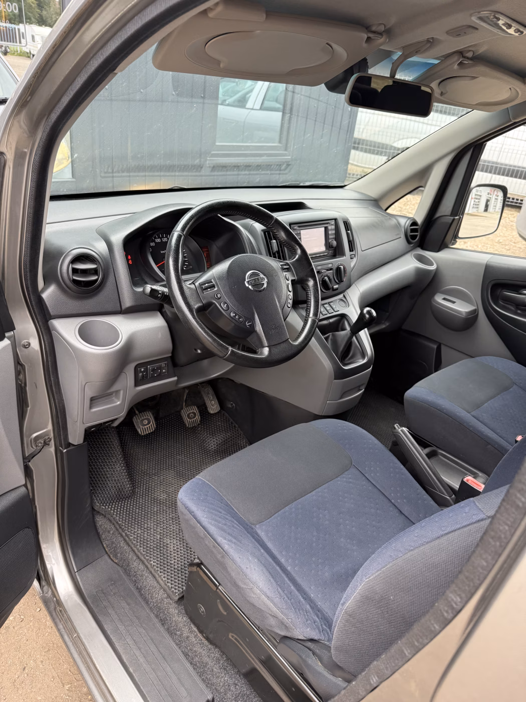 Nissan NV200 фото 7