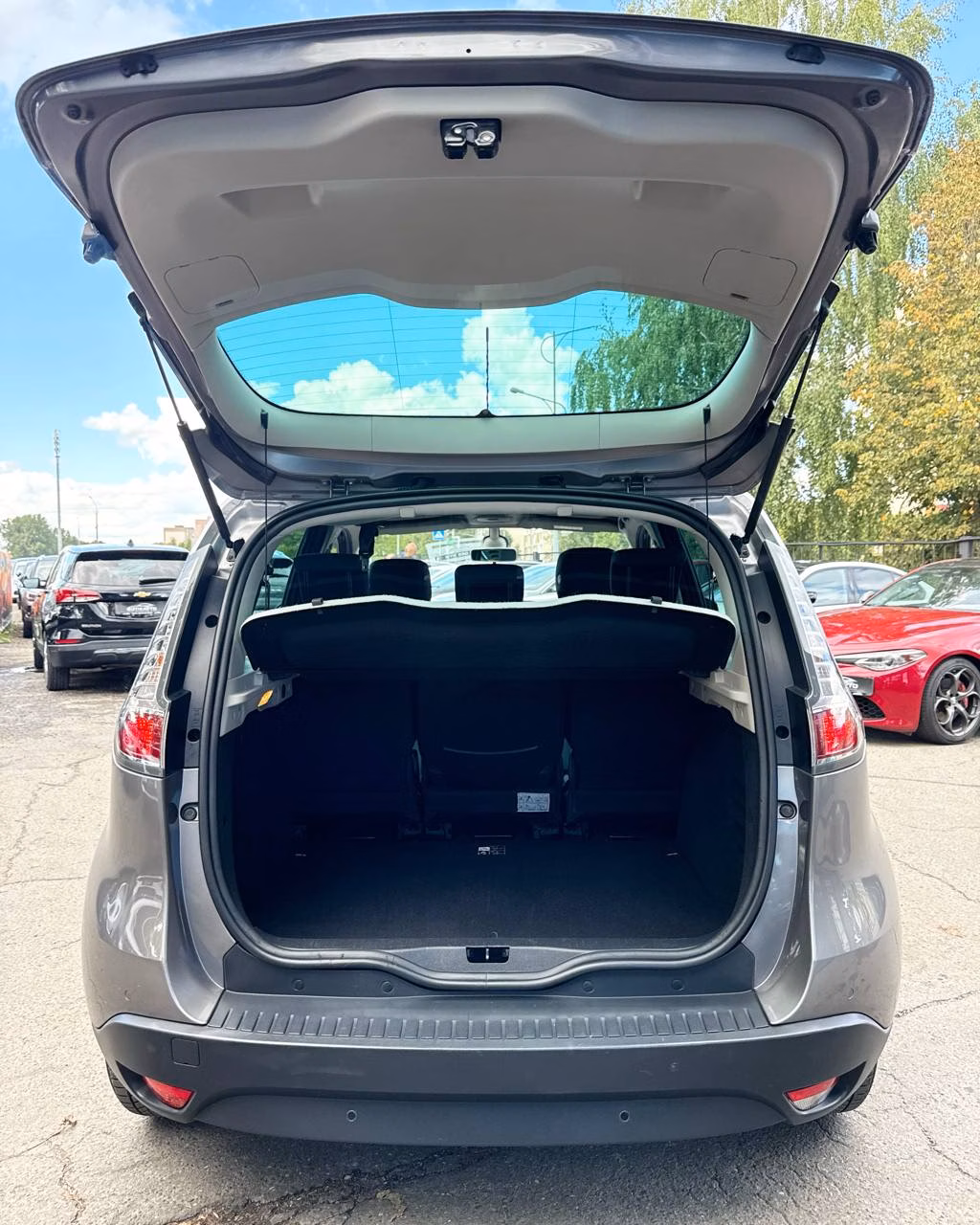Renault Scenic фото 12