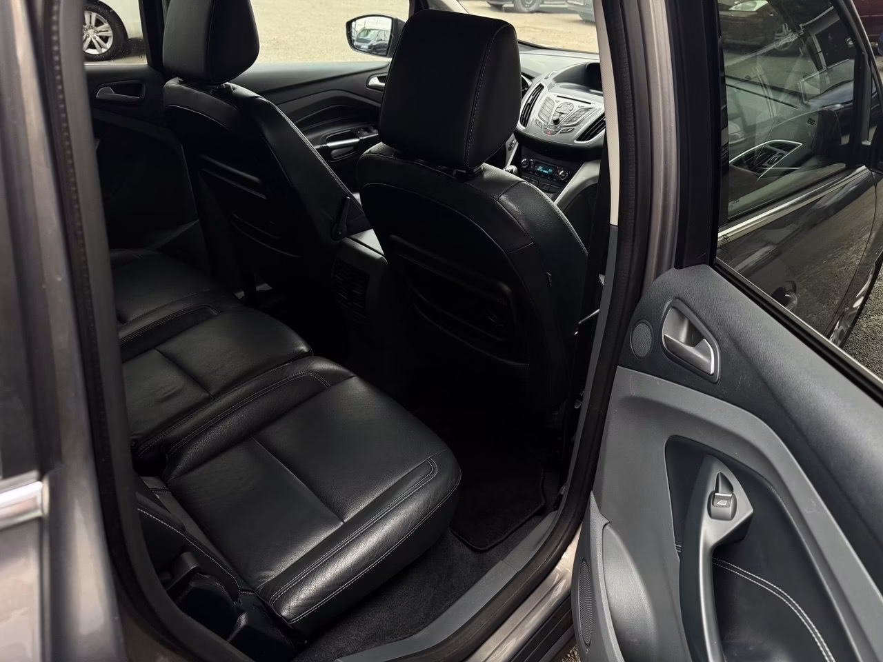 Ford C-MAX фото 11