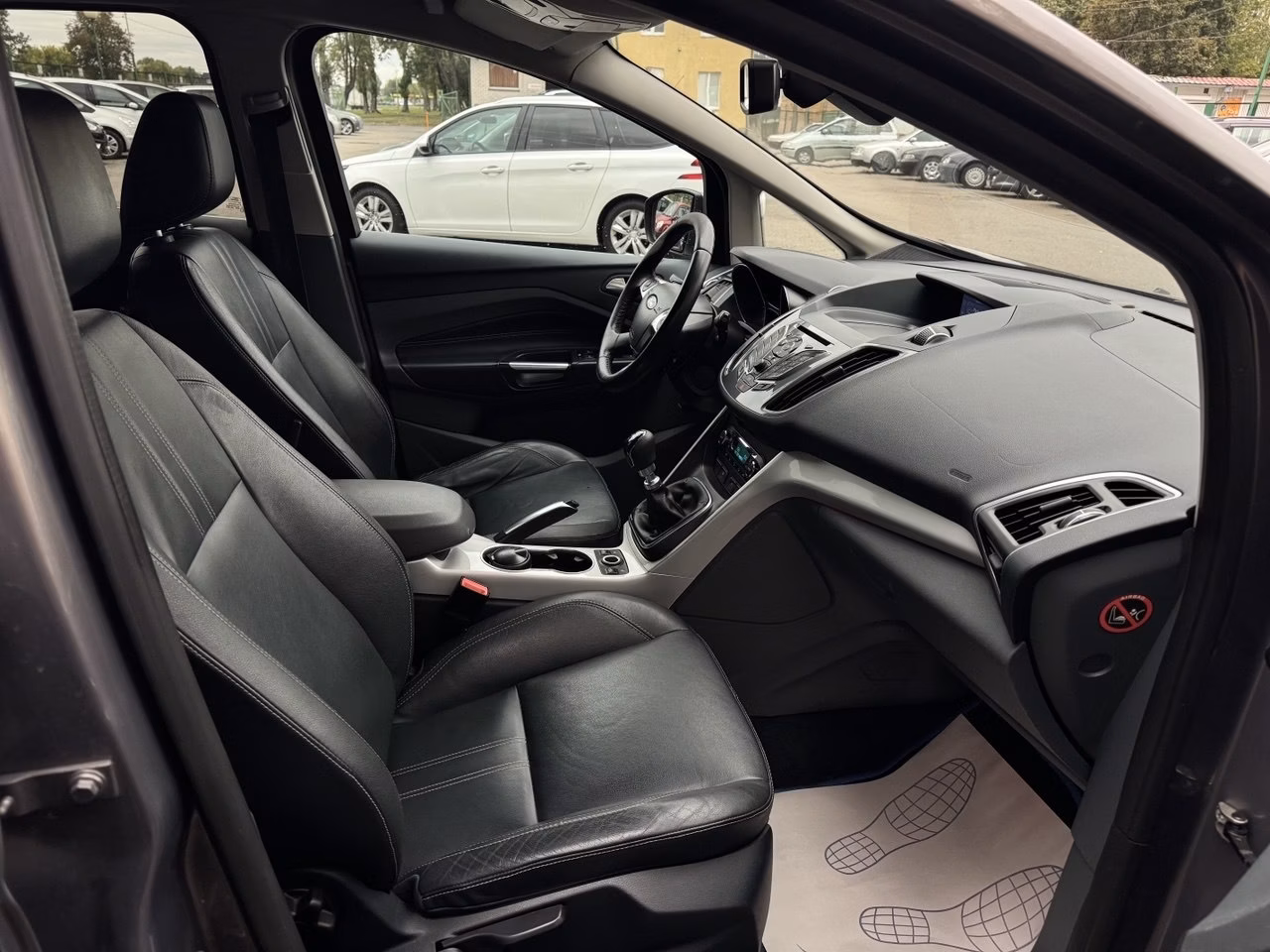 Ford C-MAX фото 8