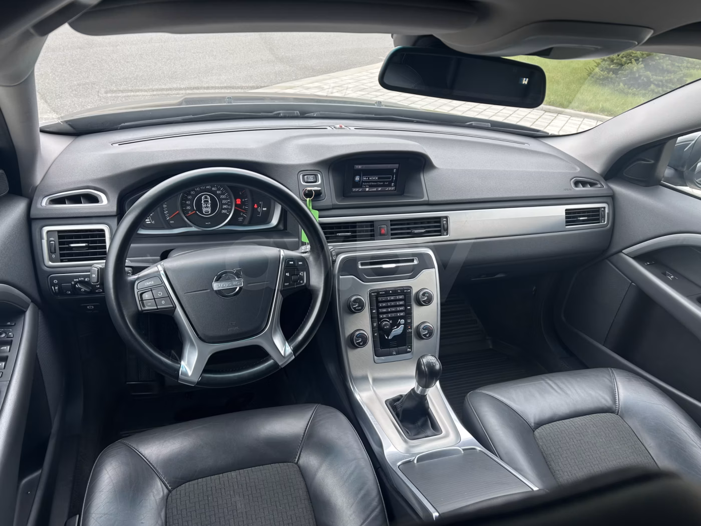 Volvo V70 фото 10