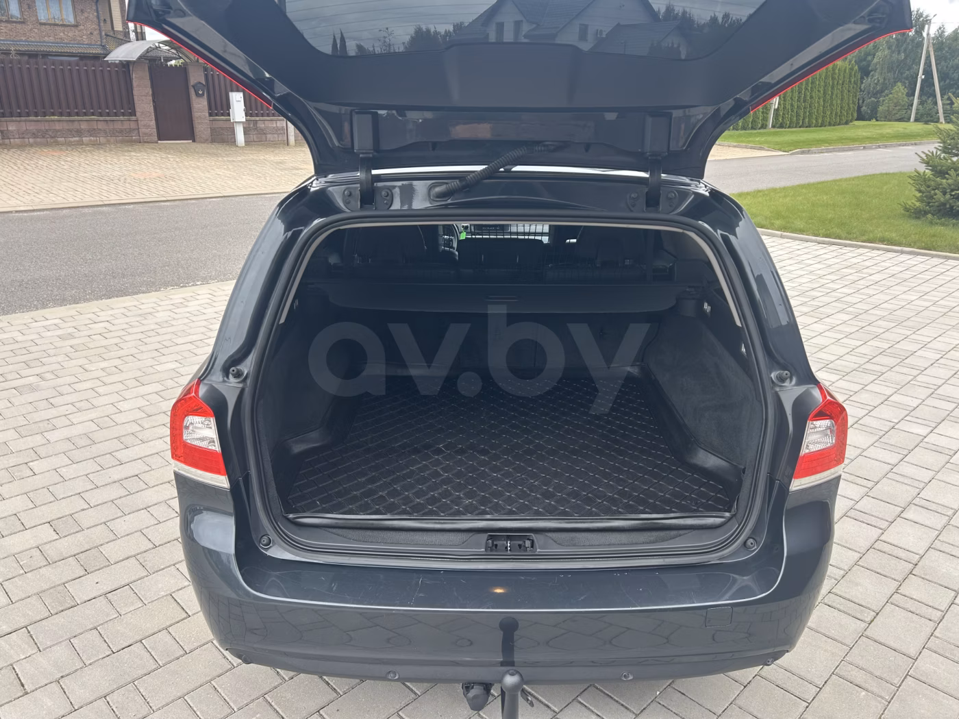 Volvo V70 фото 15