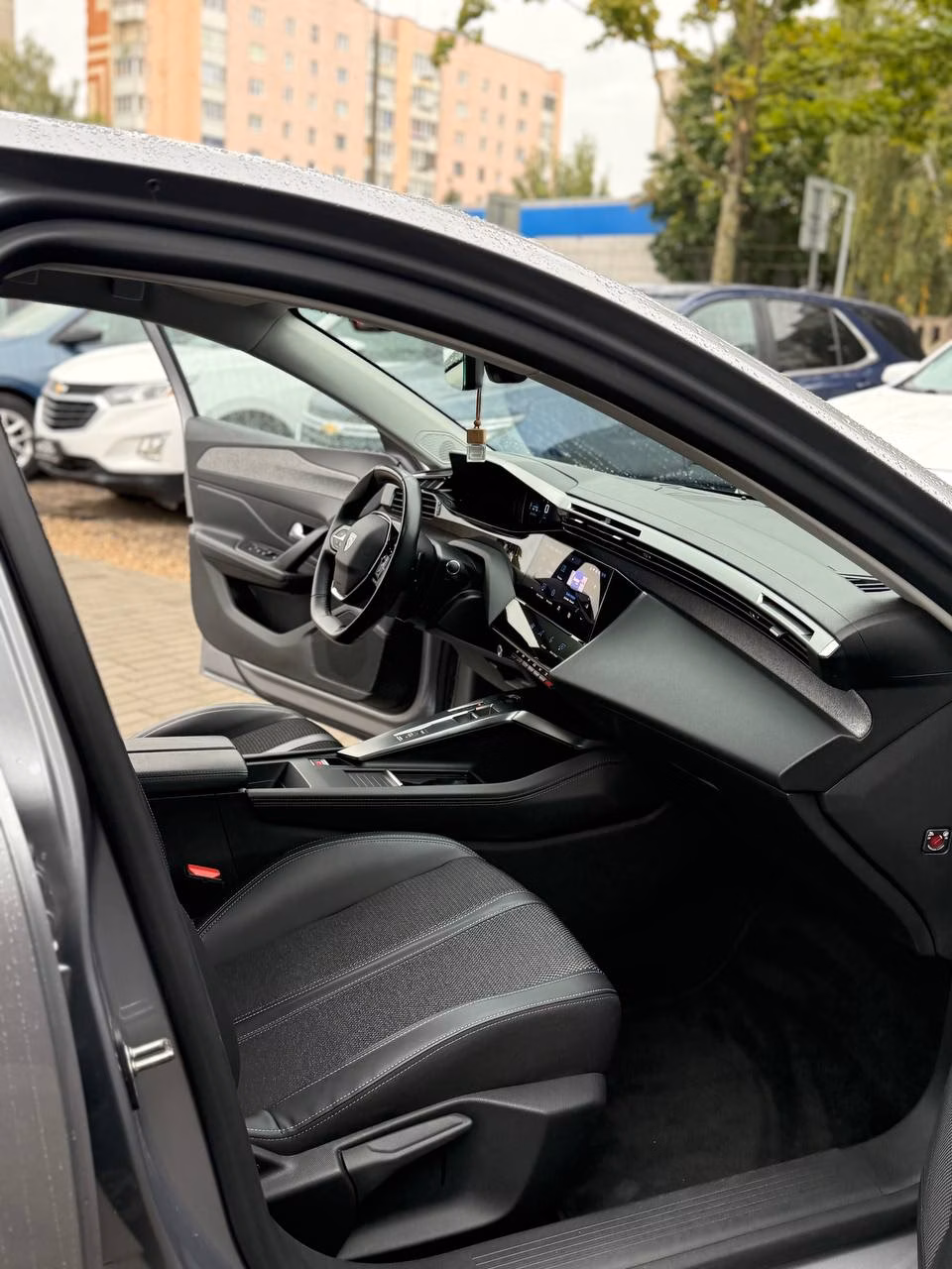 Peugeot 308 фото 11
