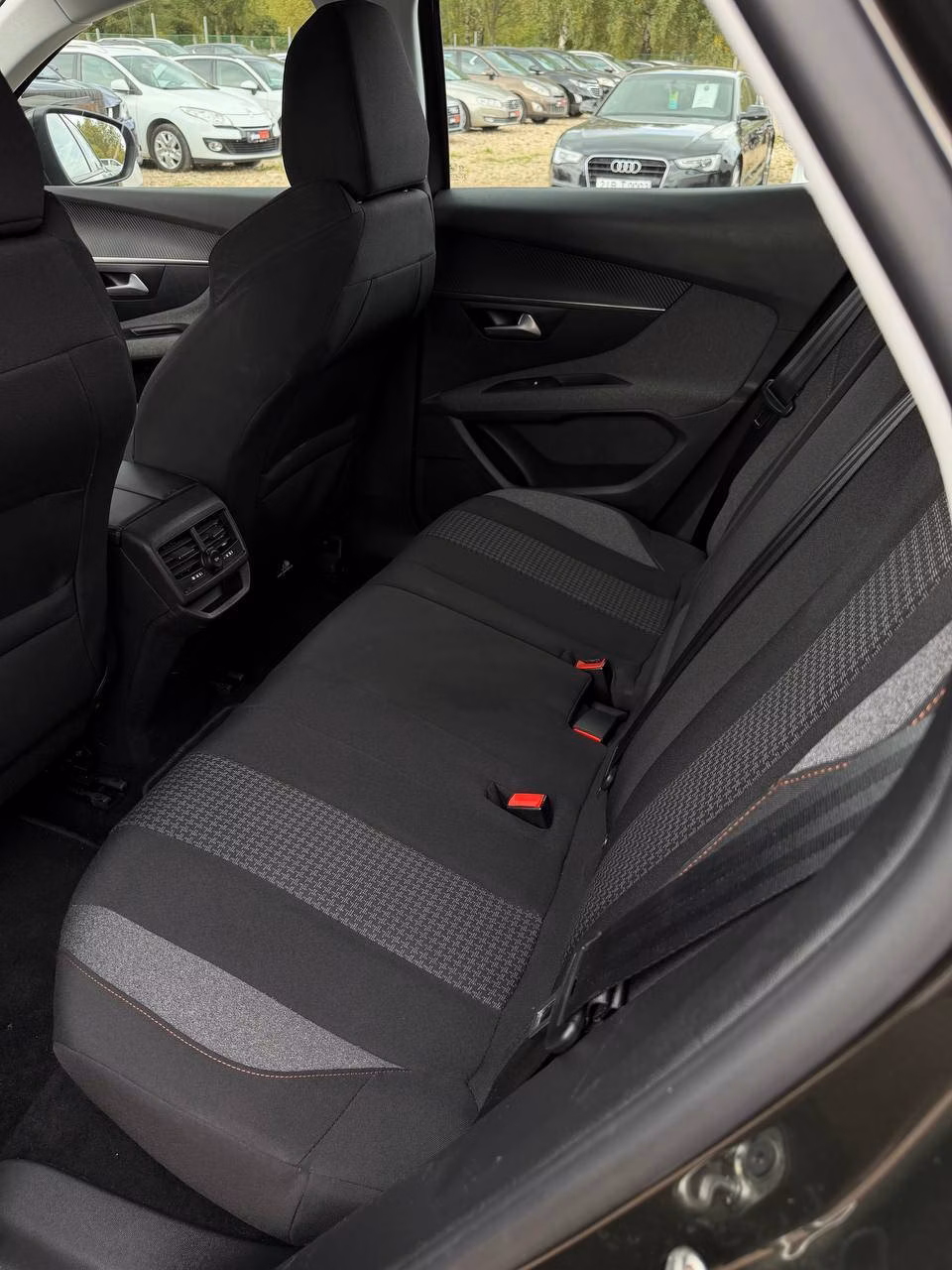 Peugeot 3008 фото 11