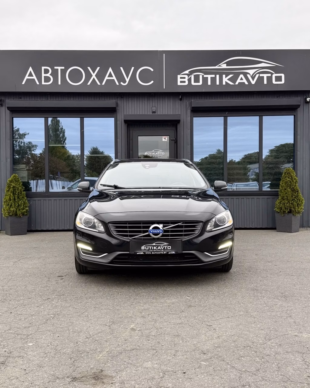 Volvo V60 фото 2