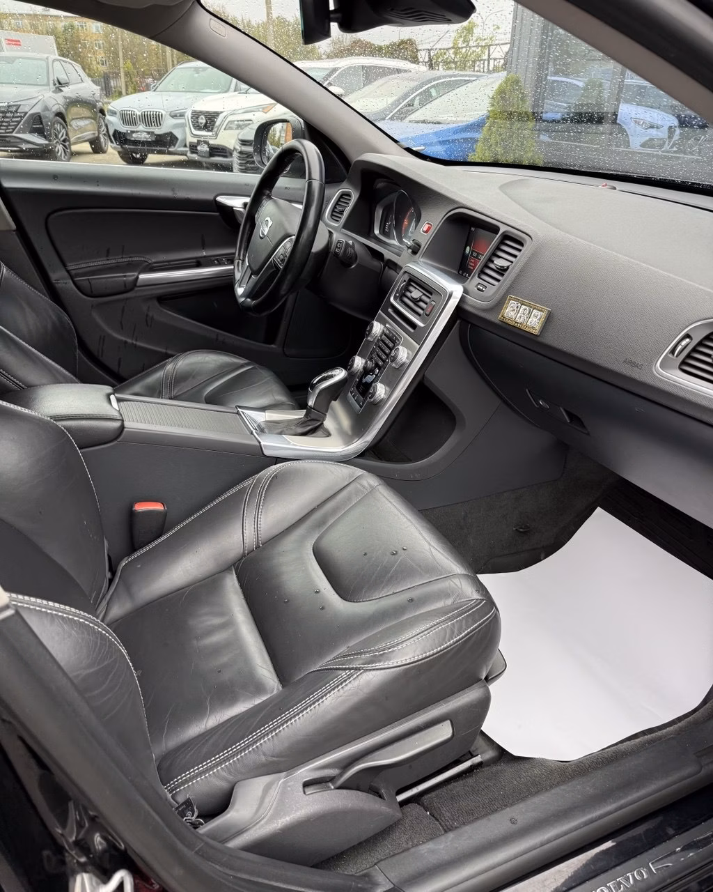 Volvo V60 фото 12