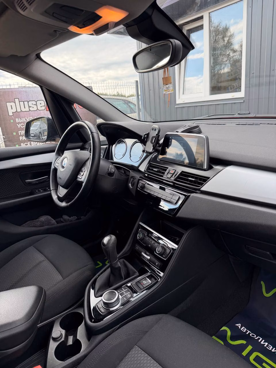 BMW 2 серия Active Tourer фото 10