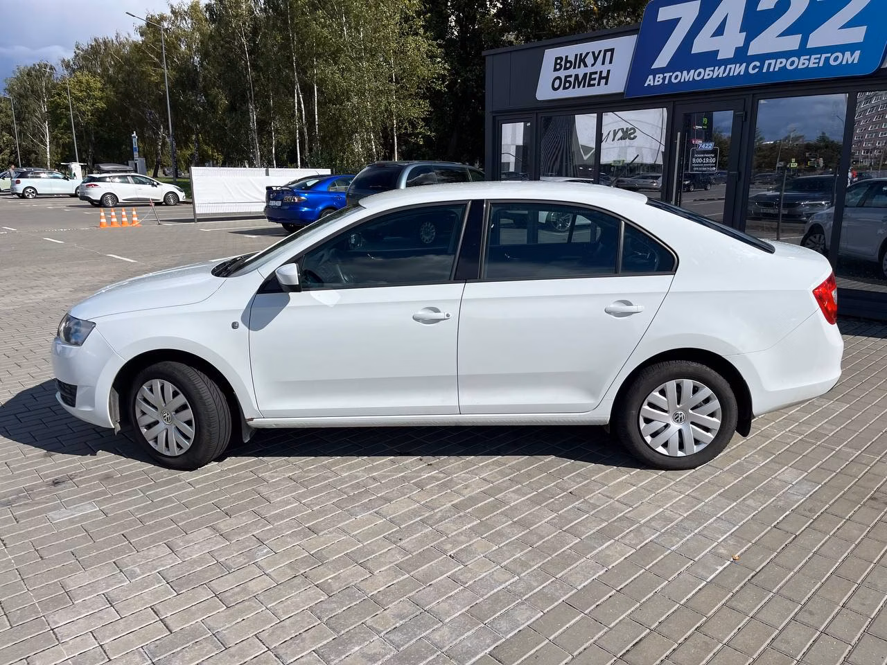 Skoda Rapid фото 8