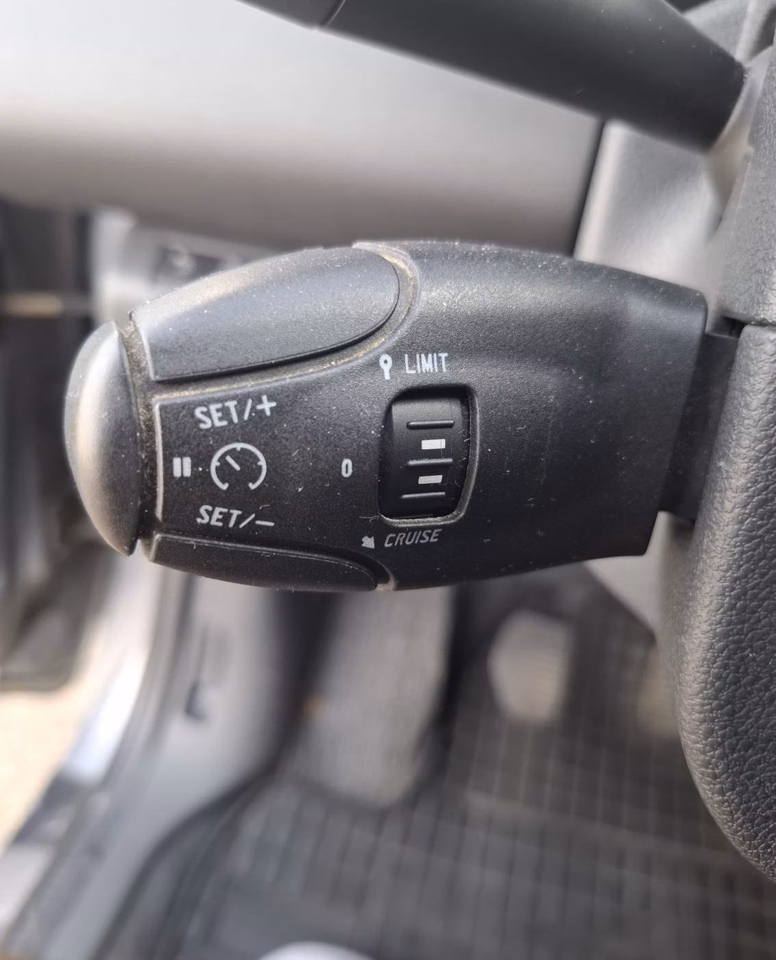 Peugeot 5008 фото 13