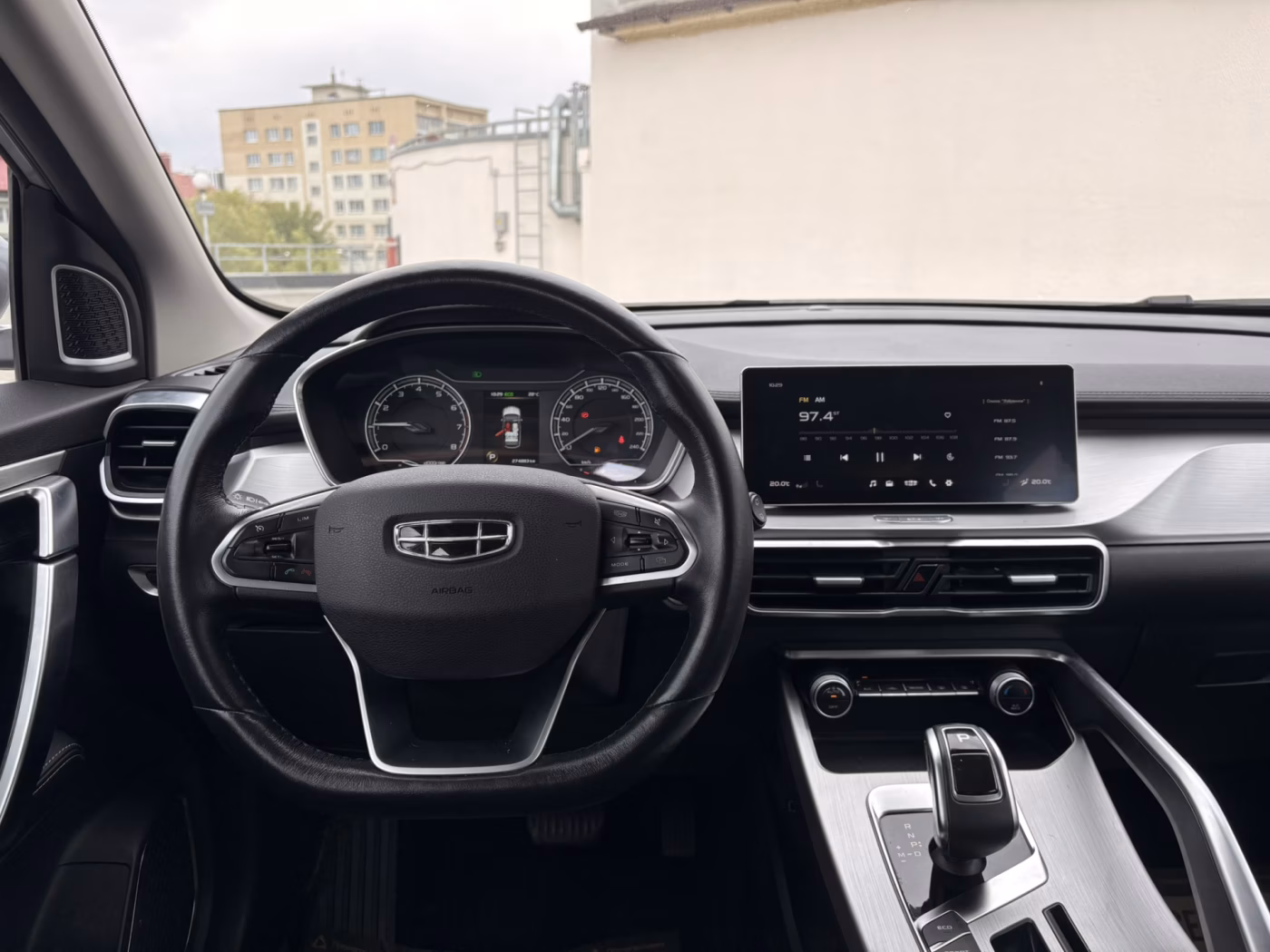 Geely Coolray фото 10